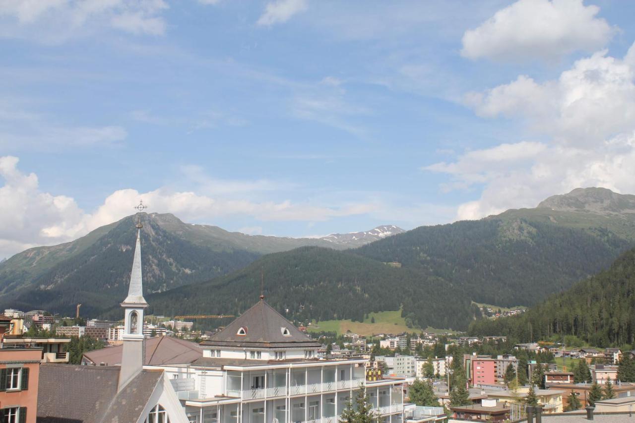 Ferienwohnung Alpenblick Davos Bagian luar foto